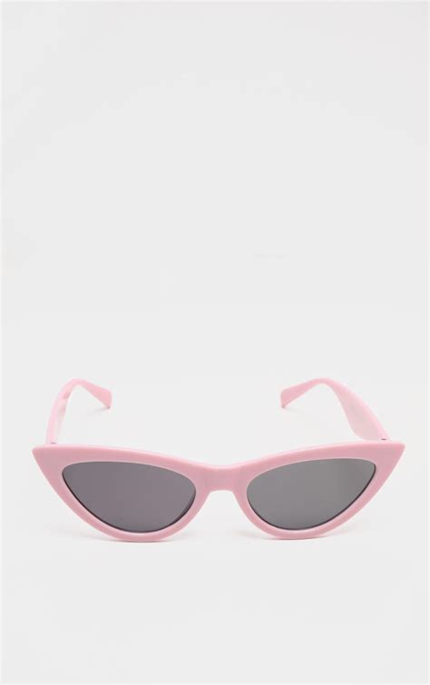 pale pink retro cat eye sunglasses prettylittlething ie