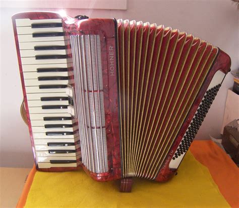 hohner tango im accordion full size  bass collectors item musical instruments gear