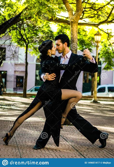 Buenos Aires Argentina July 11 2016 Tango Dancers At Plaza Serrano