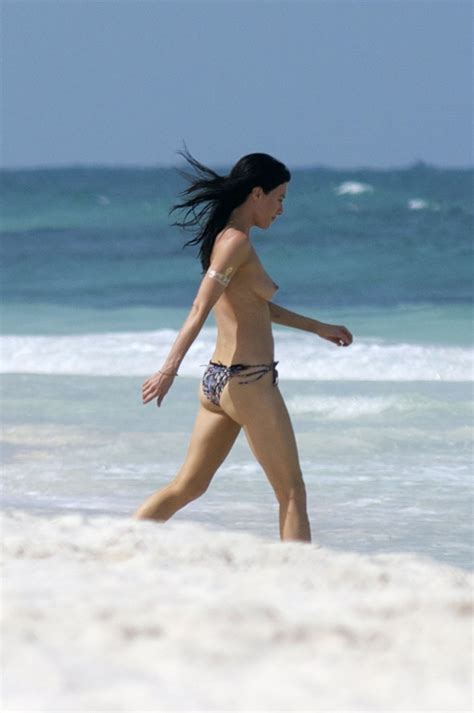 Jaime Murray Topless 15 Photos The Fappening