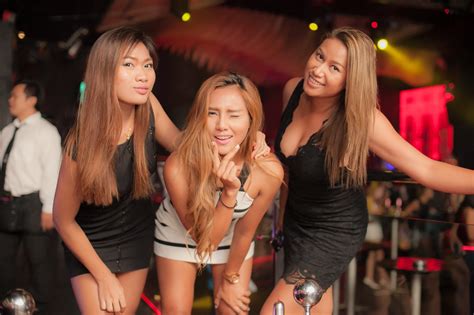 insanity nightclub sukhumvit soi 11 sexybangkok