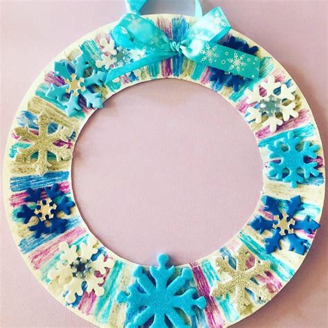 winter paper plate wreath easy craft  kids glitter   dime