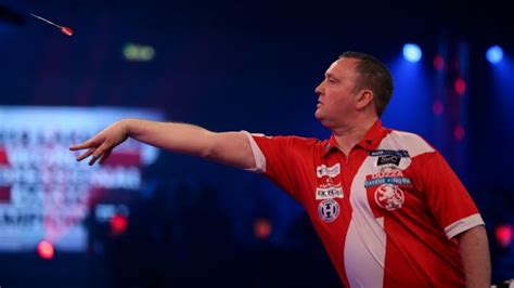 news darts world matchplay    stream tv    results snakebite destroys