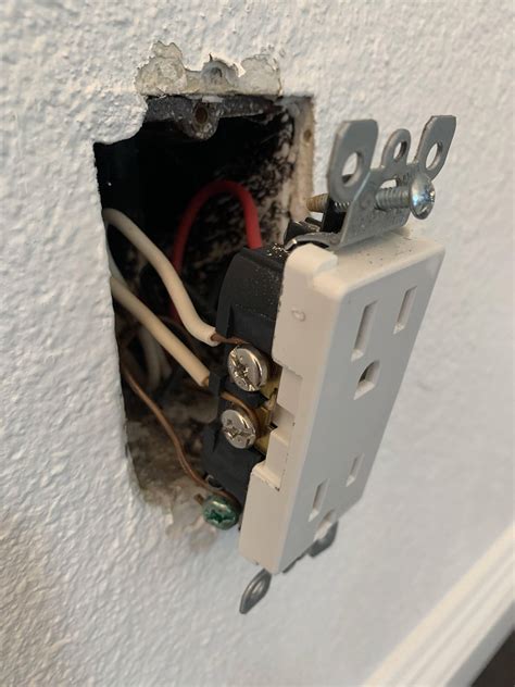 switch   switched outlet work  connected secondary hot wire home improvement
