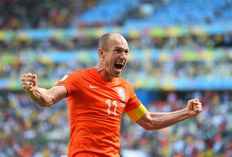 world cup  netherlands  arjen robben tired  facing criticism  diving