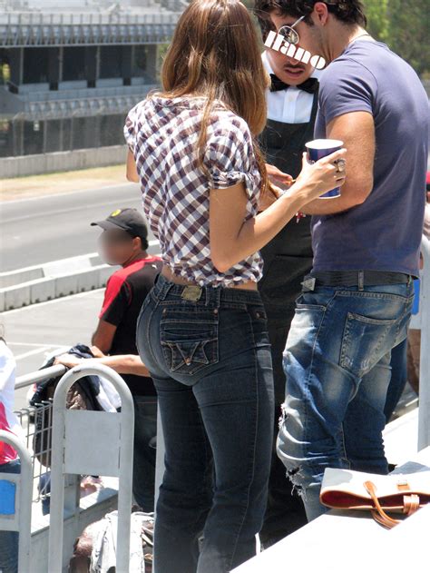 Perfect Round Ass In Jeans