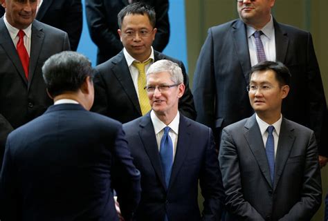 简报：调查揭露苹果如何向中国低头；拜登表态支持巴以停火 the new york times