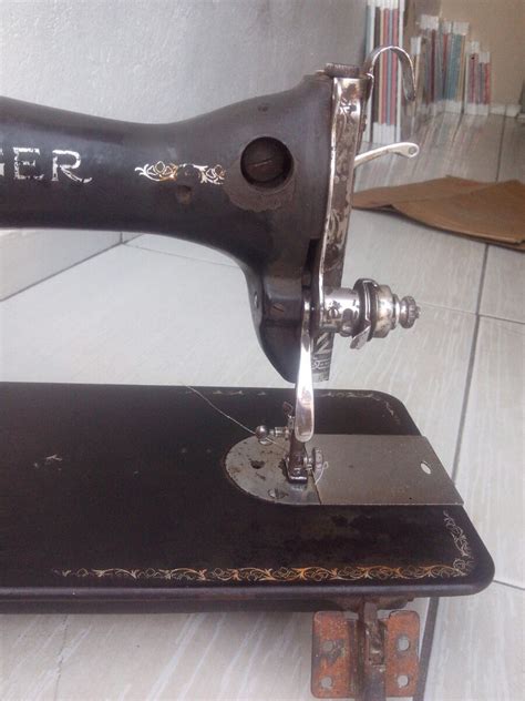 maquina de costura singer antiga funcionando   em mercado livre