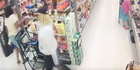 Caught On Camera Woman Steals Wallet From Elderly Victim S Purse In