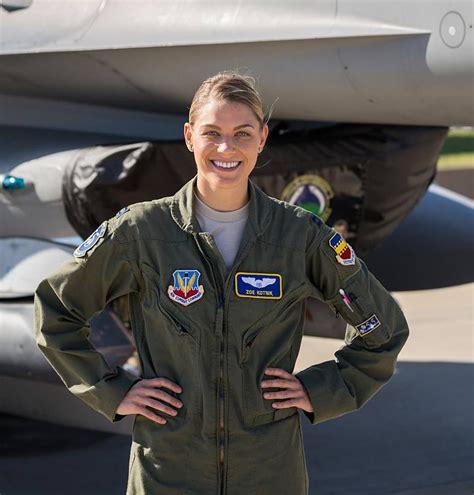 Usaf F 16c Air Force Women Fighter Pilot Female Pilot