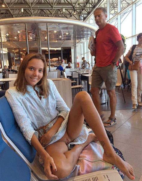 Crazy Flashing In Public Pic Of 25