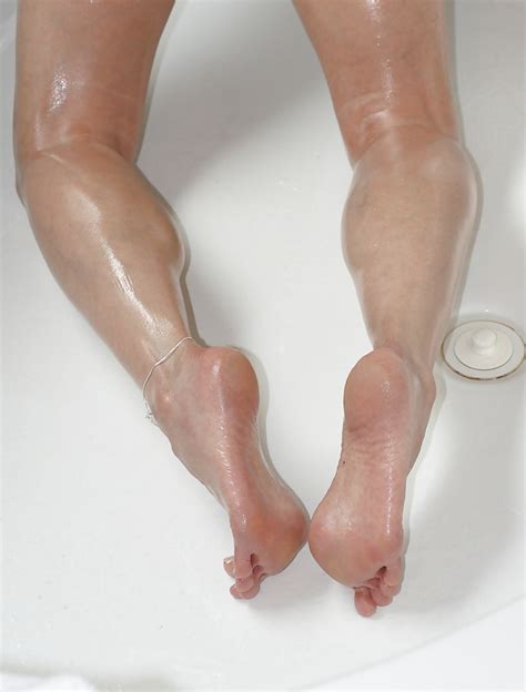sexy oiled legs feet and soles with anklet and toering 13 pics xhamster