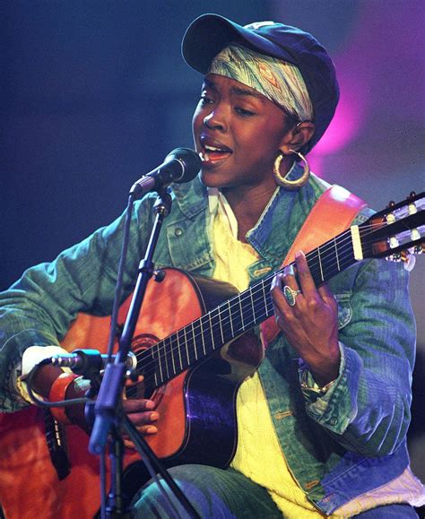 Áo Thun Lauryn Hill Sự Pha Trộn Hoàn Hảo Của Phong Cách Âm Nhạc Và