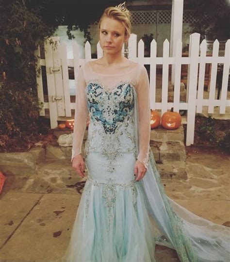 Kristen Bell Dresses Up As Elsa From Frozen After Daughter Demands