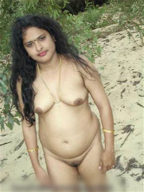 sexy desi indian woman nude outdoor photos