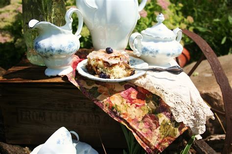 quaker hill farm  nostalgic rustic tea   touch  elegance