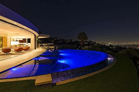 beverly hills bachelor pad  costs  million