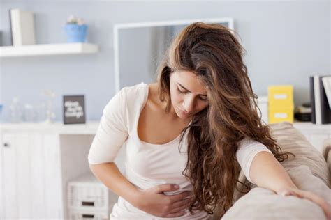crohn s disease symptoms diet treatment and causes