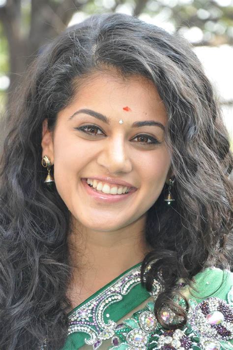 indian actress tapsee latest hot saree stills where celebrity are exposed
