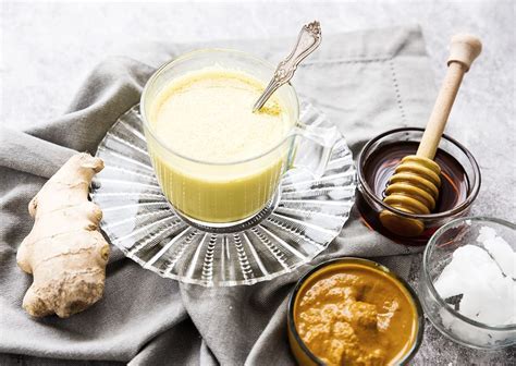 Ginger Honey Turmeric Coconut Oil Nut Milk Guldmjölk Wellness Dryck