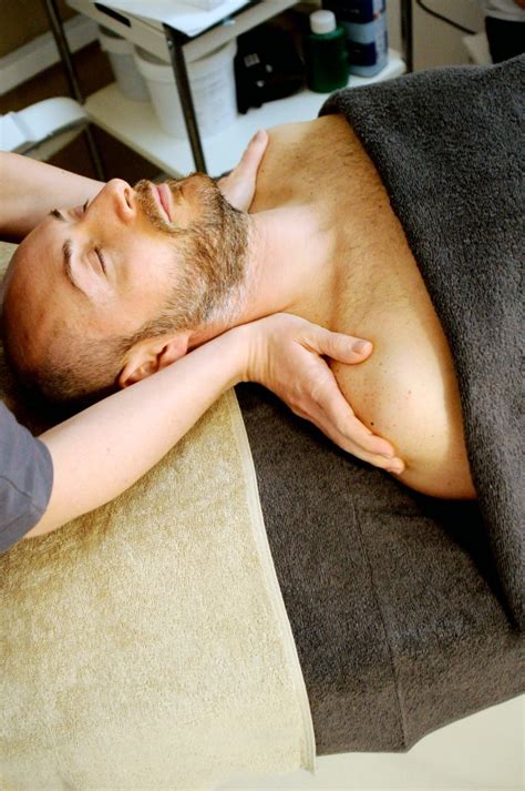 5 Ways Massage Therapy Helps In Addiction Recovery
