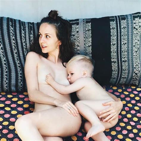beautiful nude mom breastfeeding mature sex