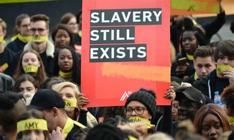 over 400 000 people living in modern slavery in us report finds
