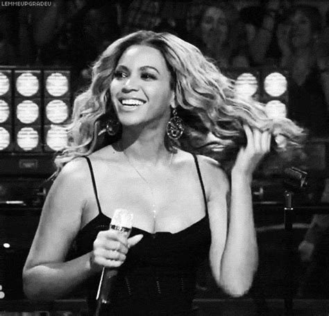 beyonce smile find and share on giphy