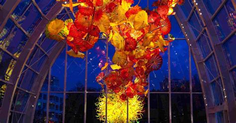 chihuly garden and glass daily and monthly events