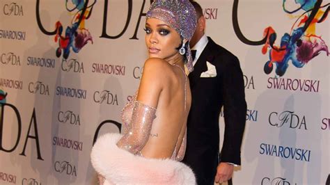 Rihanna Celebrated As Fashion Icon Designers Honored At Annual Cfda