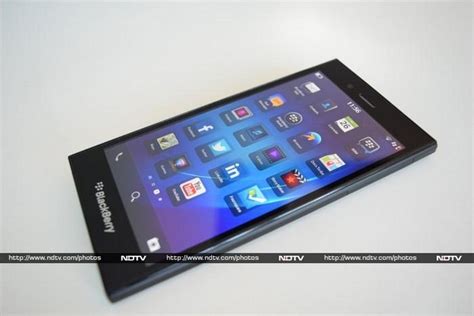 blackberry  review sticking      ndtv gadgets