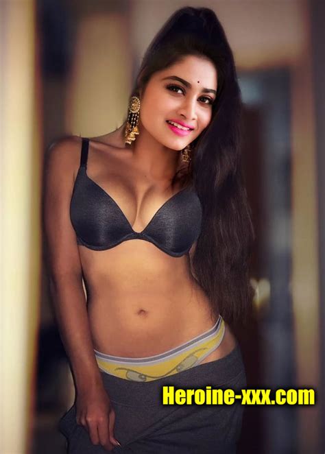 Shivani Narayana Sexy Bra And Navel Show Bigg Boss Tamil 4