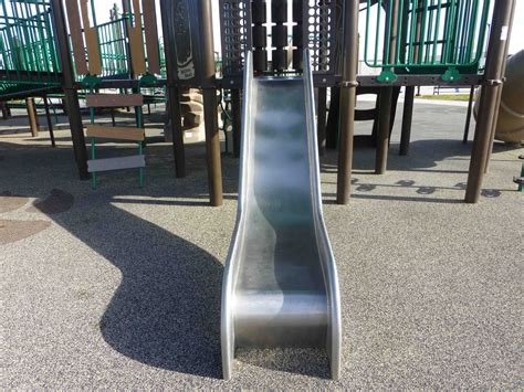 playworld recalls stainless steel playground  due  amputation hazard recall alert