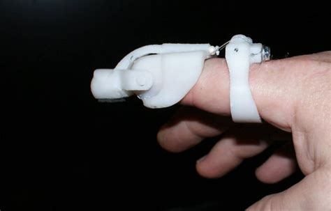 reno man 3d prints himself a prosthetic fingertip using an up mini printer the