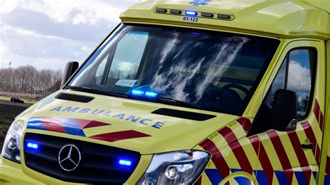 zwaargewonde bij botsing friesland dronken minderjarige bestuurder aangehouden rtl nieuws