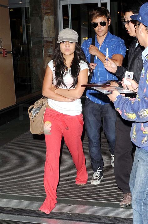 photos of zac efron vanessa hudgens flying out of lax into vancouver after teen choice awards