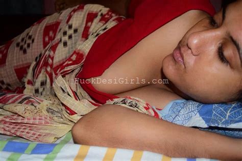 Nangi Moti Doodh Wali Aunty – Bangla Boudi Blouse Nude Hot