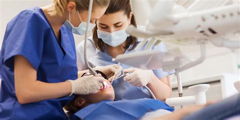 Why Dental Assistant Training Is A Rewarding Career
