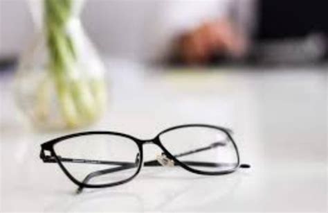 Cara Kerja Kacamata Yang Lebih Praktis Dan Nyaman Digunakan