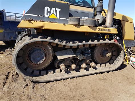 fun changing  lb cat tracks today rjustrolledintotheshop