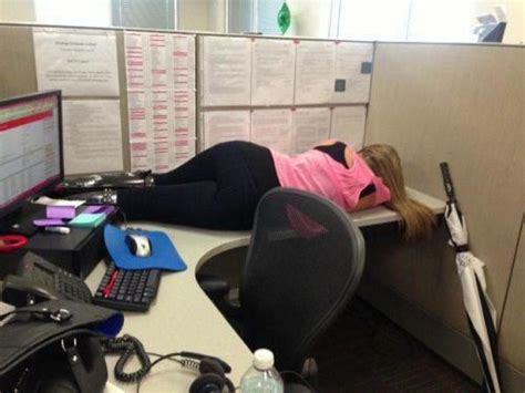 19 People Caught Slacking Off At Work Pleated Jeans