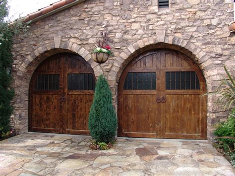 cool garage doors   grab  attention homesfeed