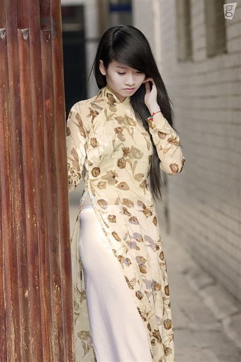 Ao Dai In Viet Nam Ao Dai Vietnamese Long Dress Vietnamese