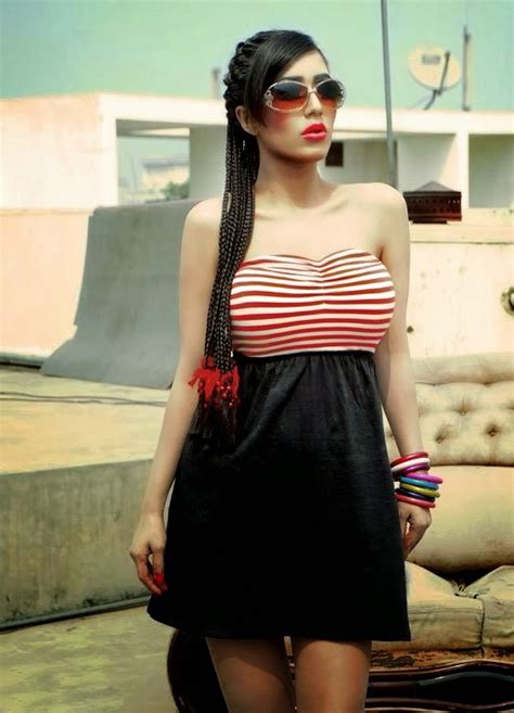 online hot image bangali model naila nayem sexy pictures