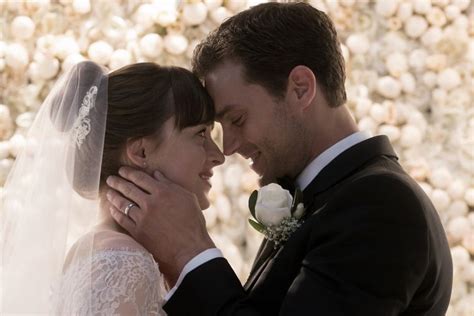 this is who designed anastasia s wedding dress for the new fifty shades