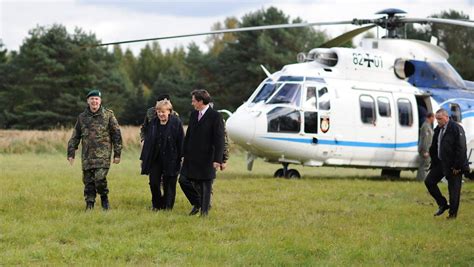Vip Hubschrauber Nicht Startklar Merkel Muss Auf Luxus Verzichten N