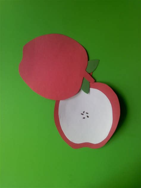 crafts  preschoolers whats   apple craft