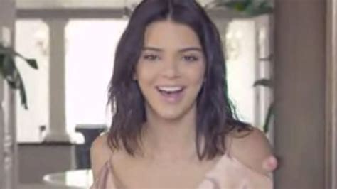 Kendall Jenner Answers Vogue S 73 Questions Reveals She Wishes More