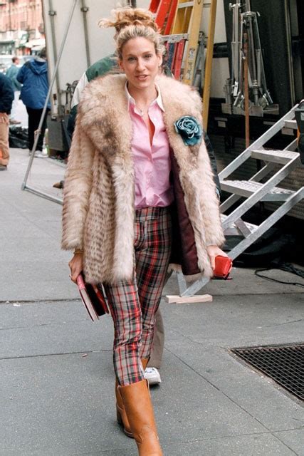 10 Of Carrie Bradshaw’s Most Questionable Satc Outfits