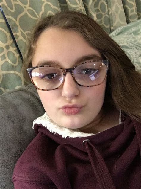 pin by cutie ️ ️ ️ ️ ️ on me beauty girl girls with glasses glasses